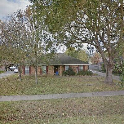 213 Presbytere Pkwy, Lafayette, LA 70503