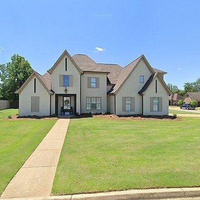 2131 Lake Circle Dr, Tupelo, MS 38801