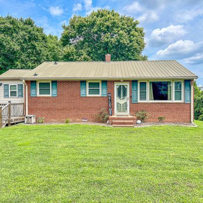 214 Clayton Ave, Roxboro, NC 27573