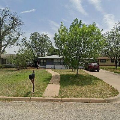 215 Iris St, San Angelo, TX 76903