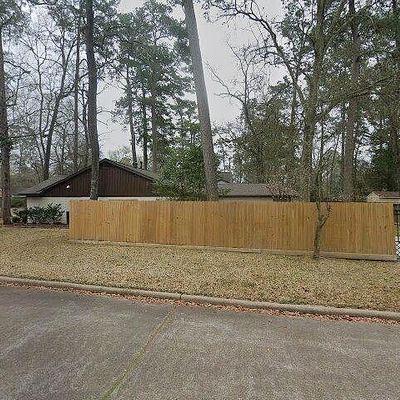 2162 Tree Ln, Kingwood, TX 77339