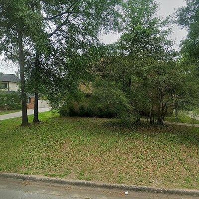 218 Pine Manor Dr, Conroe, TX 77385