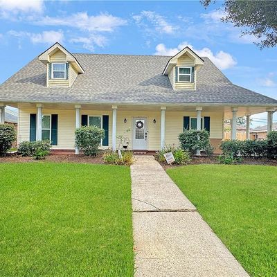 22 Melrose Dr, Destrehan, LA 70047