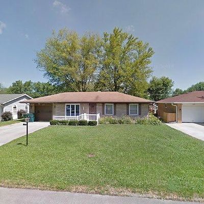 2204 W Surrey Dr, Muncie, IN 47304