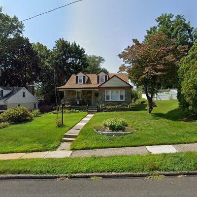 222 Fairhill Rd, Morton, PA 19070