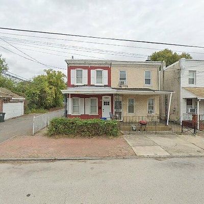 222 Thurlow St, Chester, PA 19013