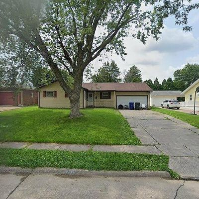 2224 N Ohio Ave, Davenport, IA 52804