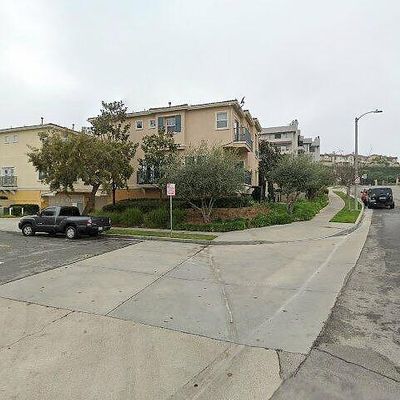 2680 E Panorama Dr, Signal Hill, CA 90755