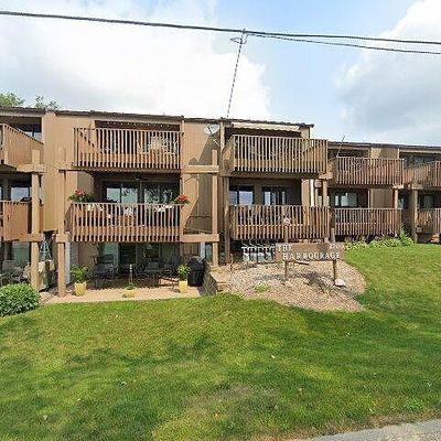 2700 N Shore Dr Ph 306, Clear Lake, IA 50428