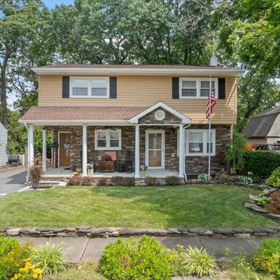 271 Fernhead Ave, Monroe Township, NJ 08831