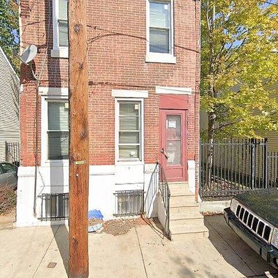 2733 Titan St, Philadelphia, PA 19146