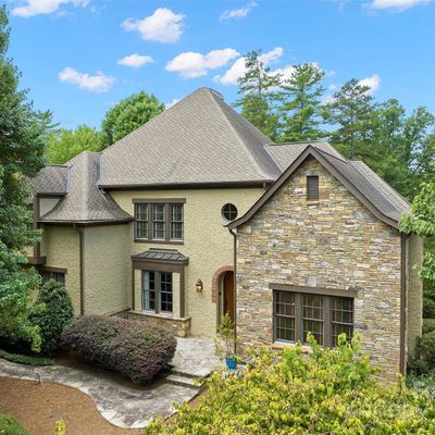 28 Beadle Ln, Asheville, NC 28803