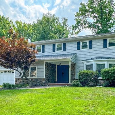 28 Sherwood Rd, Edison, NJ 08820