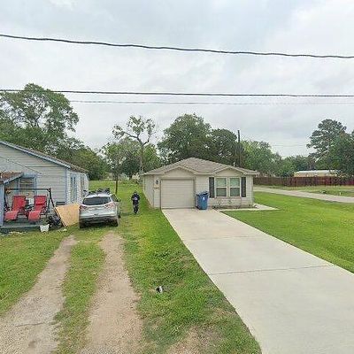 2802 Sledge St, Waller, TX 77484