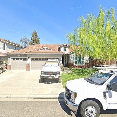 2833 Buckskin Way, Riverbank, CA 95367