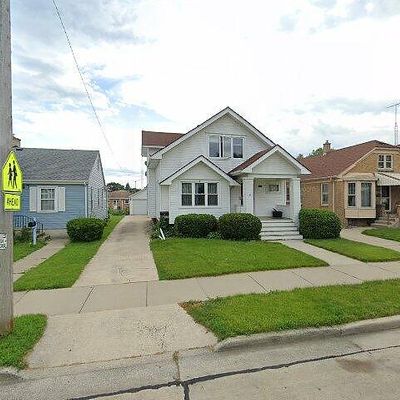 2903 Mitchell St, Racine, WI 53403