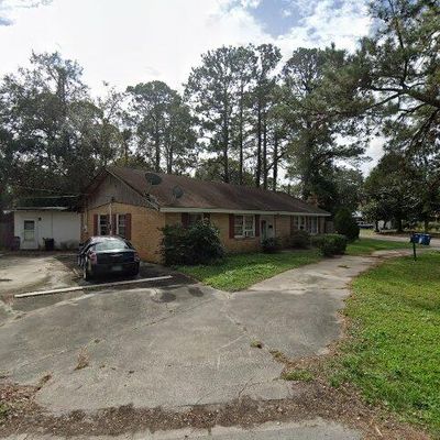 2906 Redwood St, Brunswick, GA 31520