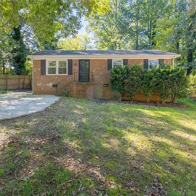 2941 Marthas Pl, Greensboro, NC 27408