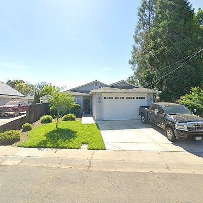 296 Woodbridge Ave, Yuba City, CA 95991