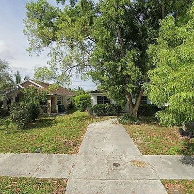 299 Ne 35 Th St, Oakland Park, FL 33334