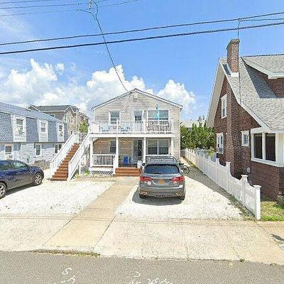 25 E 49 Th St, Beach Haven, NJ 08008