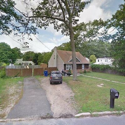 25 Oakside Dr, Toms River, NJ 08755