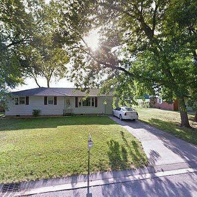 25 Queensway Dr, Sherman, IL 62684