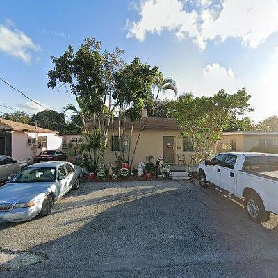 2644 Hayes St, Hollywood, FL 33020