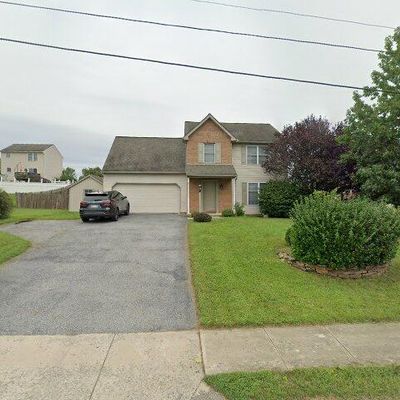 265 Chestnut St, Mount Wolf, PA 17347