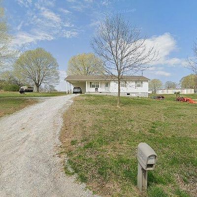 313 S Old Military Rd, Saint Joseph, TN 38481