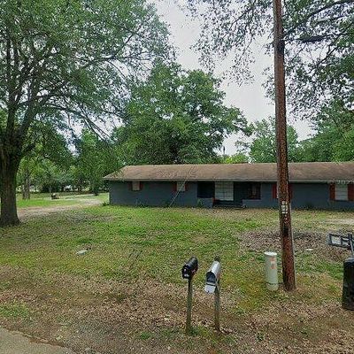 320 Oakdale St, Elkhart, TX 75839