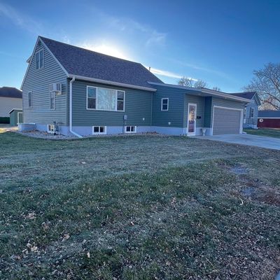 321 E 6 Th St, Madison, MN 56256