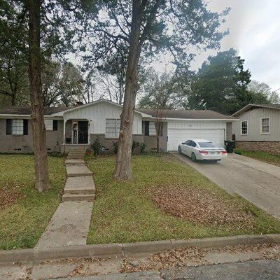 3217 Lynnwood Dr, Tyler, TX 75701