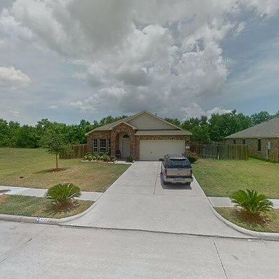 3230 Blue Bonnet Dr, Texas City, TX 77591