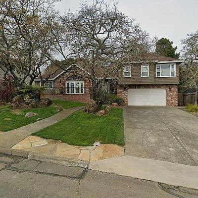 3230 Cobblestone Dr, Santa Rosa, CA 95404