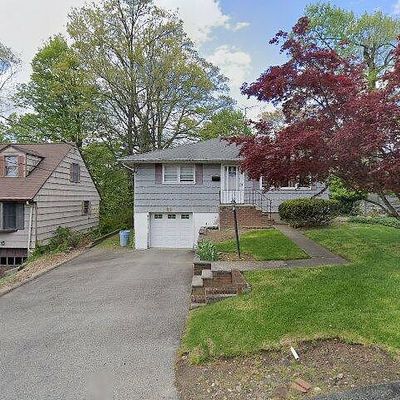 33 Lenape Trl, Wayne, NJ 07470