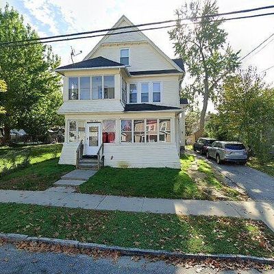 33 Littleton St, Springfield, MA 01104