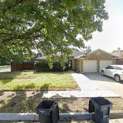 3301 Misty Valley Dr, Fort Worth, TX 76123