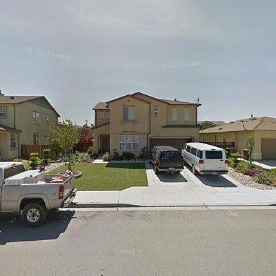 335 Las Manzanitas Dr, Greenfield, CA 93927