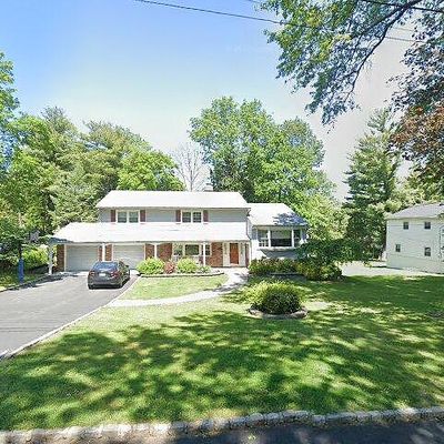 34 Chestnut Hill Dr, New Providence, NJ 07974