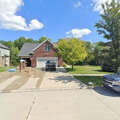 3411 Woodfield Blvd, East China, MI 48054