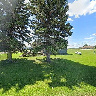 300 W Divide Ave, Drayton, ND 58225