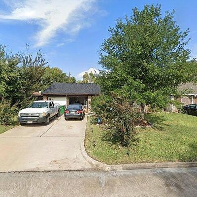 3007 Altus Dr, Houston, TX 77051