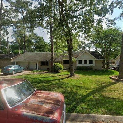 3007 Woodland Dr, Dickinson, TX 77539