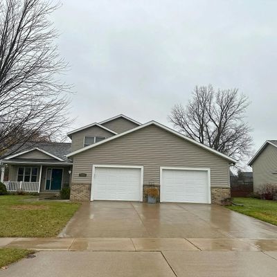 301 Summerfield Dr Ne, Eyota, MN 55934