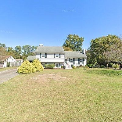 304 Robinhood Rd, Franklin, VA 23851