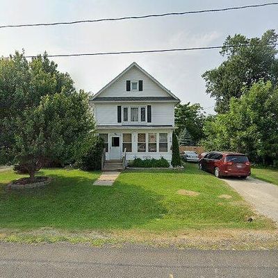 305 2 Nd St, Fox Lake, WI 53933