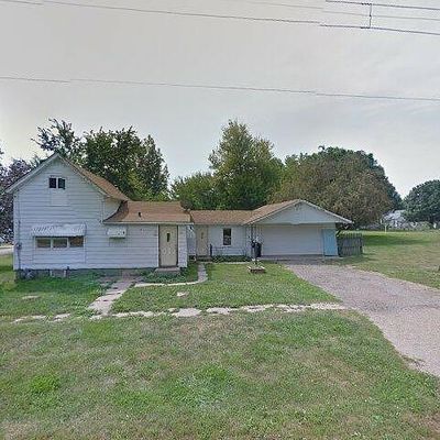 305 W Farnham St, Sheffield, IL 61361