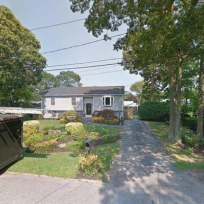 31 Concord Road, Shirley, NY 11967