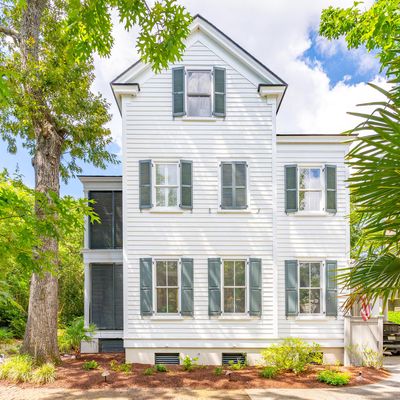 31 Frogmore Rd, Mount Pleasant, SC 29464